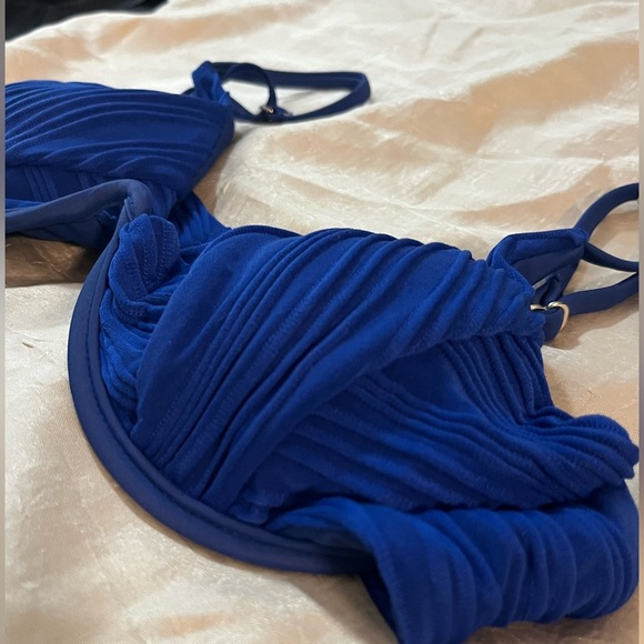 Zaful Blue Underwired Pleated Bikini Top - Picture 3 of 6